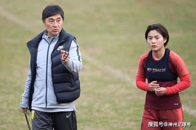 姚明豪言17岁能随便打泰森·钱德勒？这话还真不是吹，是有底气的